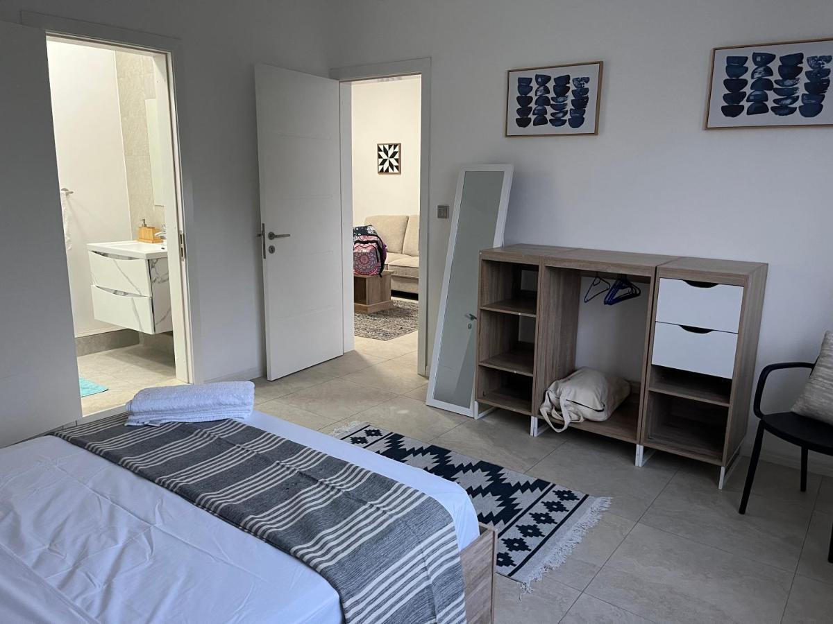 Coastal View Apartments 格兰贝伊 外观 照片