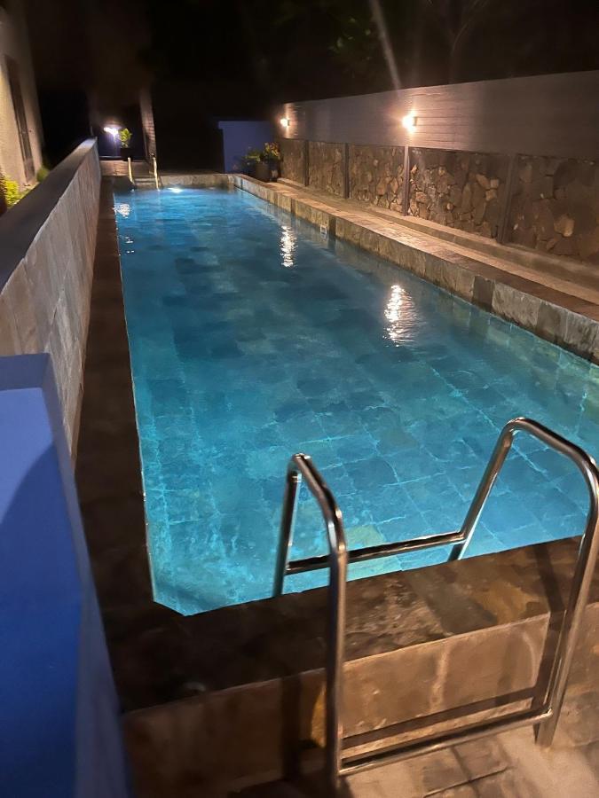 Coastal View Apartments 格兰贝伊 外观 照片